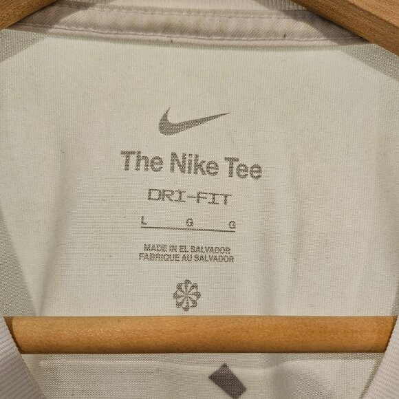 Collectors T - Art by Egle Zvirblyte - Picture 3 of 5